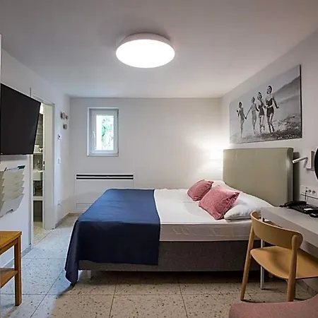 - Terme Krka Hotel 3*